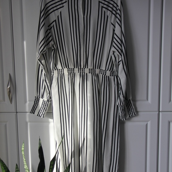 Striped High Neck Midi Dress - Picture 6 of 6